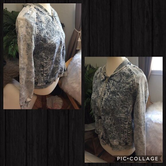 CottonOn Full Zip Long Sleeve Paisley Design Denim Jacket Size 10-NWOT - Picture 2 of 8